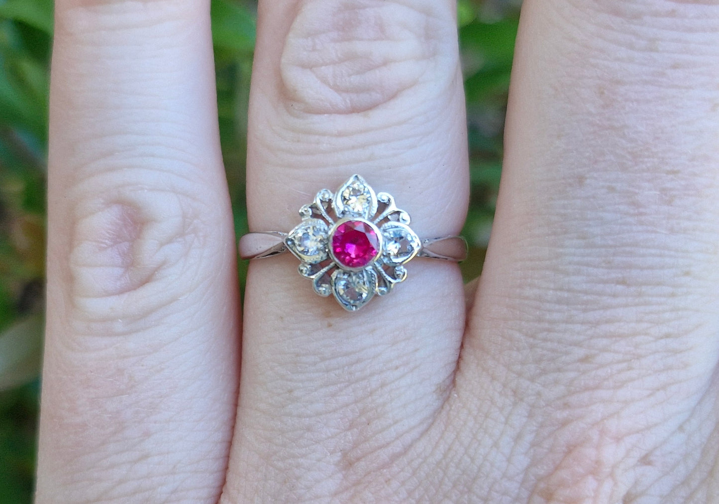 1970 - 1971 Vintage 9ct White Gold Ring - Size Q