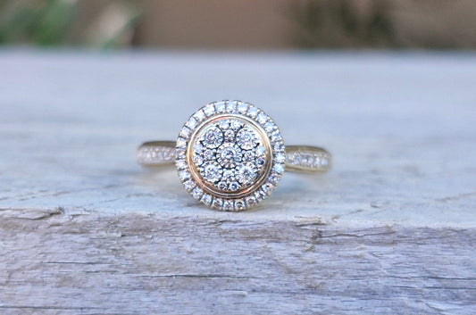 9ct Gold Diamond Ring - Size O 1/2