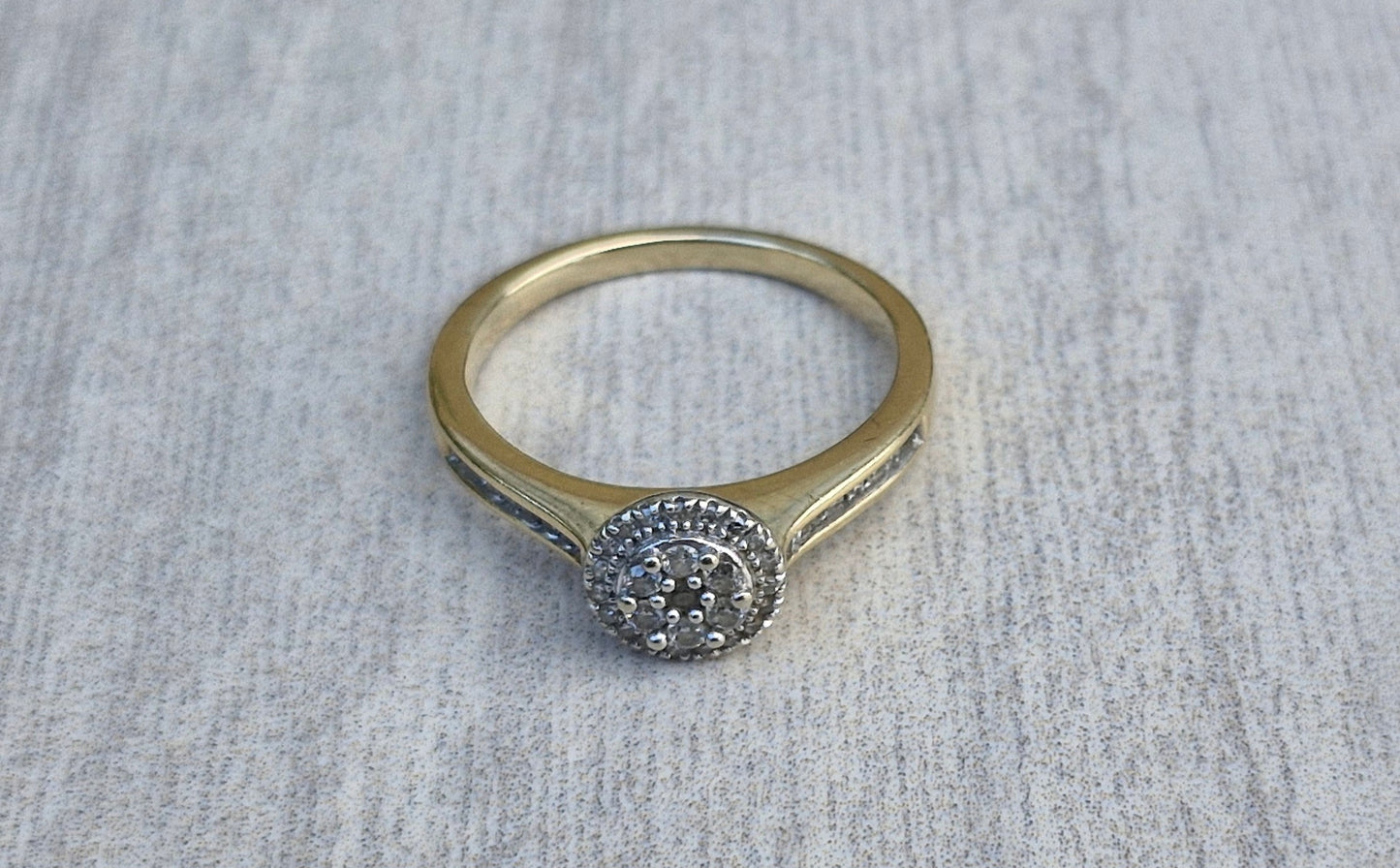 10ct Michael Hill Jewellers Ring, Diamond Halo - Size O 1/2