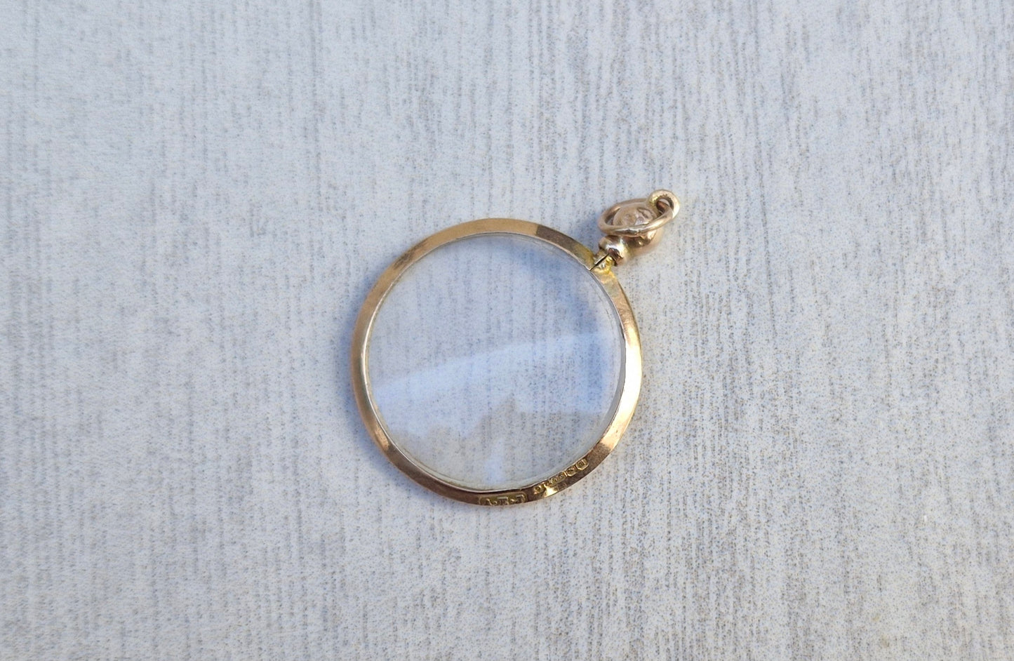 Circa 1911 - Double Sided Glass Photo Memento Pendant, 9ct Gold