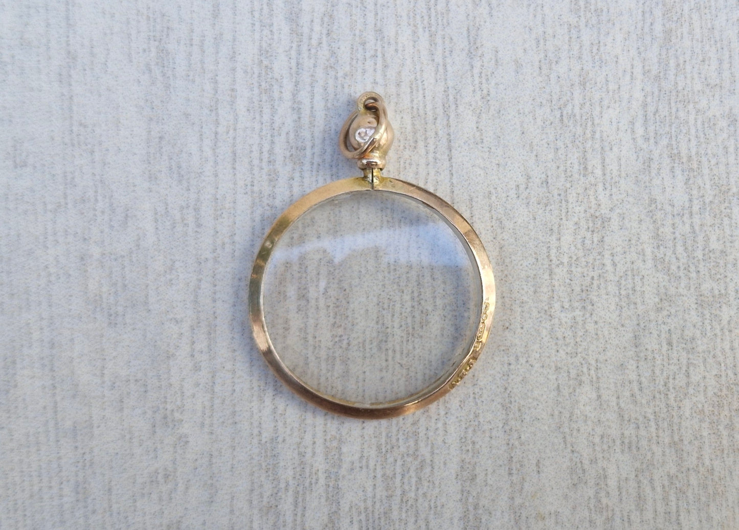 Circa 1911 - Double Sided Glass Photo Memento Pendant, 9ct Gold