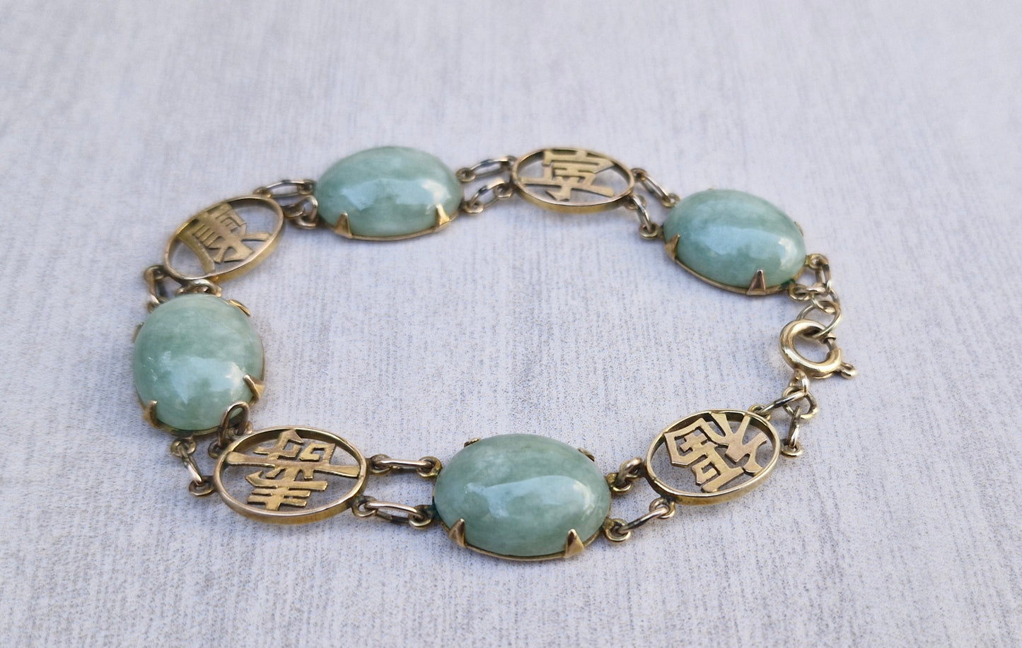 Natural Jade & 9ct Gold Featuring Chinese Characters