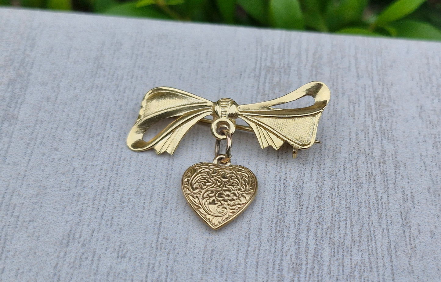 Beautiful 9ct Yellow Gold Vintage Brooch - Conversion Options