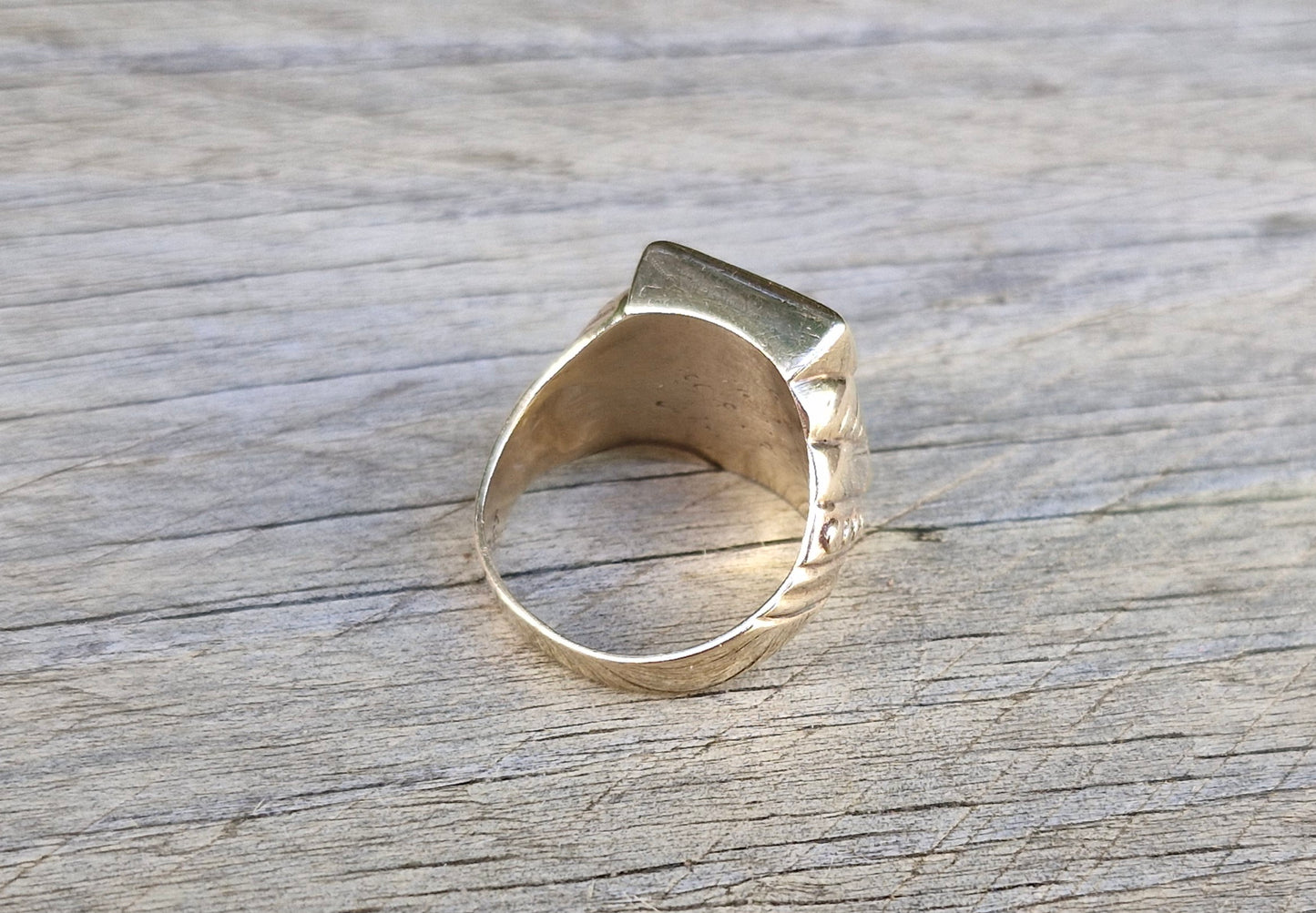 Significant 9ct Vintage Gold Onyx Ring - Size O - * Scrap Price *