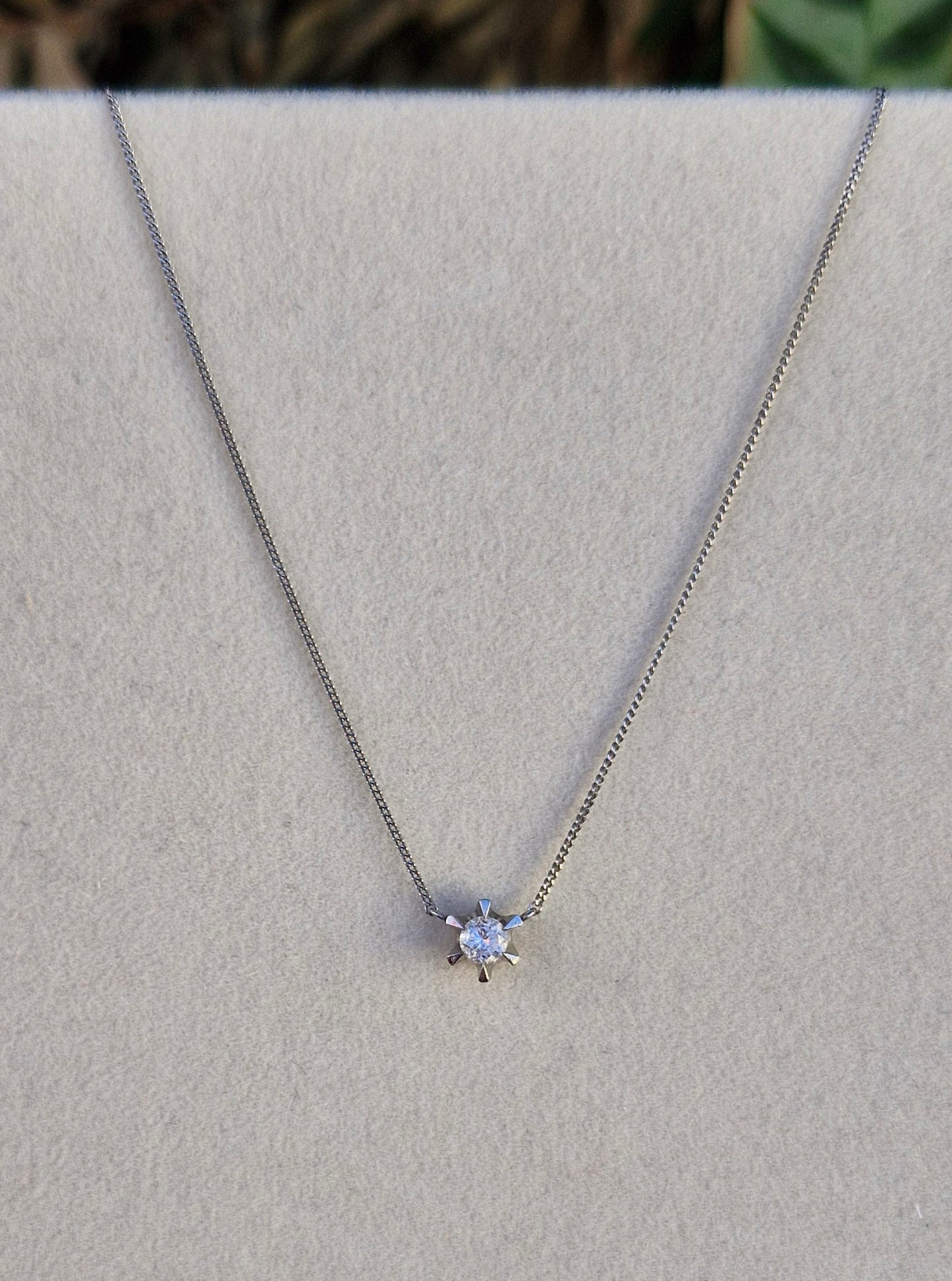 Platinum and 0.20ct Diamond Necklace - 41cms