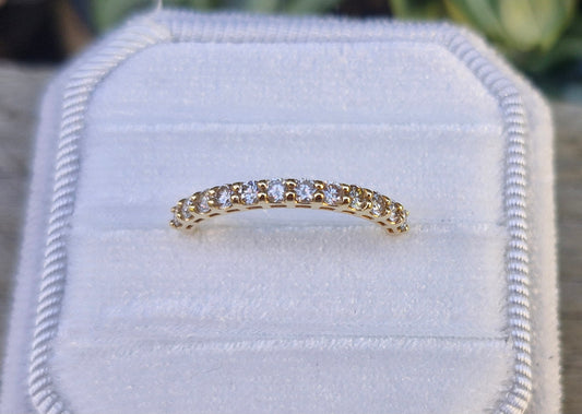Half Eternity Band in 18ct Gold Band, 0.50ct Diamonds - Size M 1/2