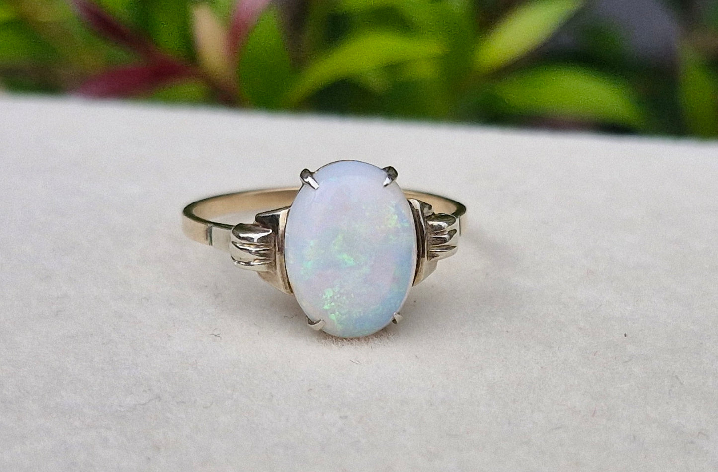 9ct Vintage Opal Ring - Size N