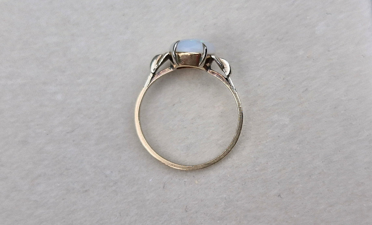 9ct Vintage Opal Ring - Size N