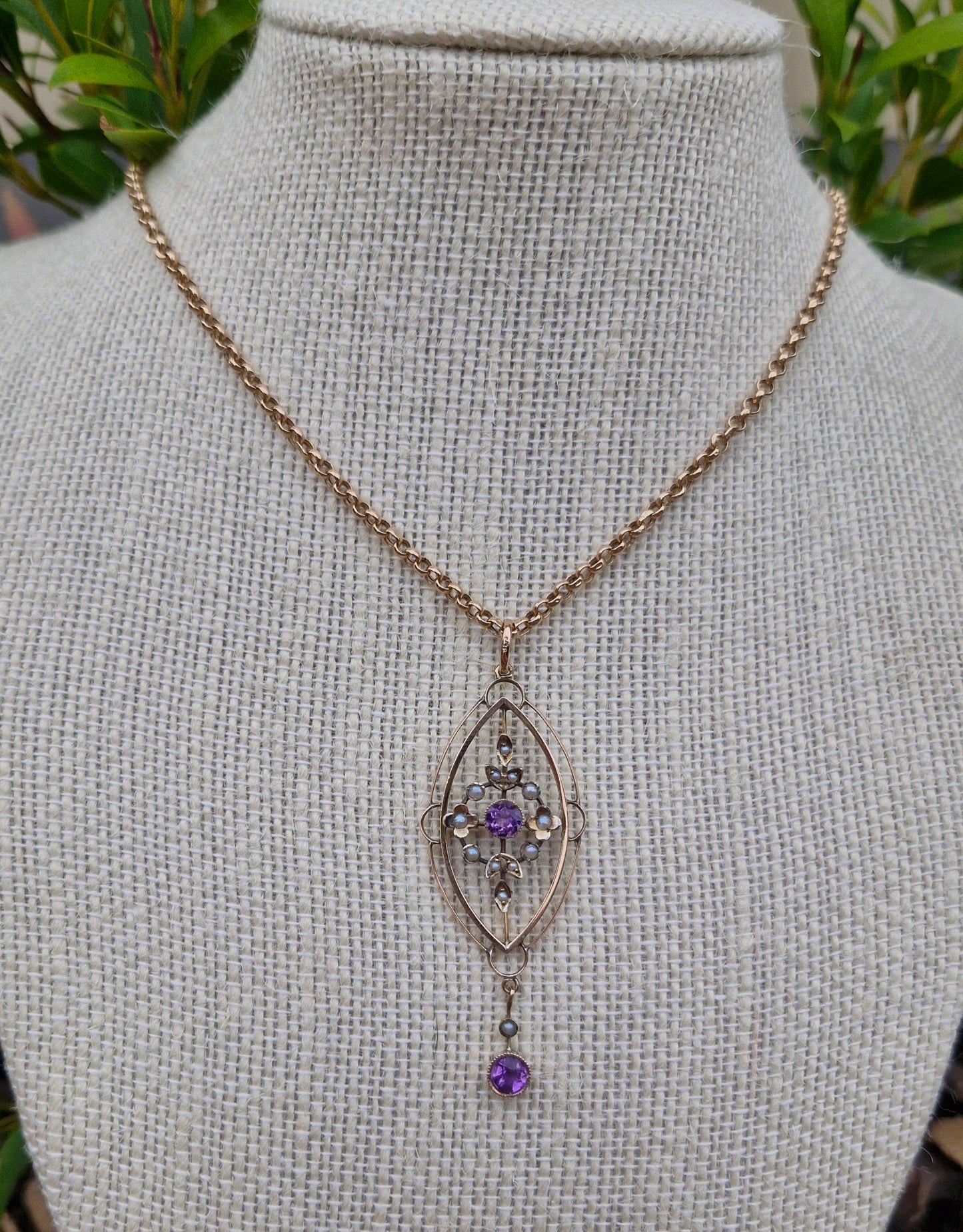 9ct Gold Antique Lavalier Pendant