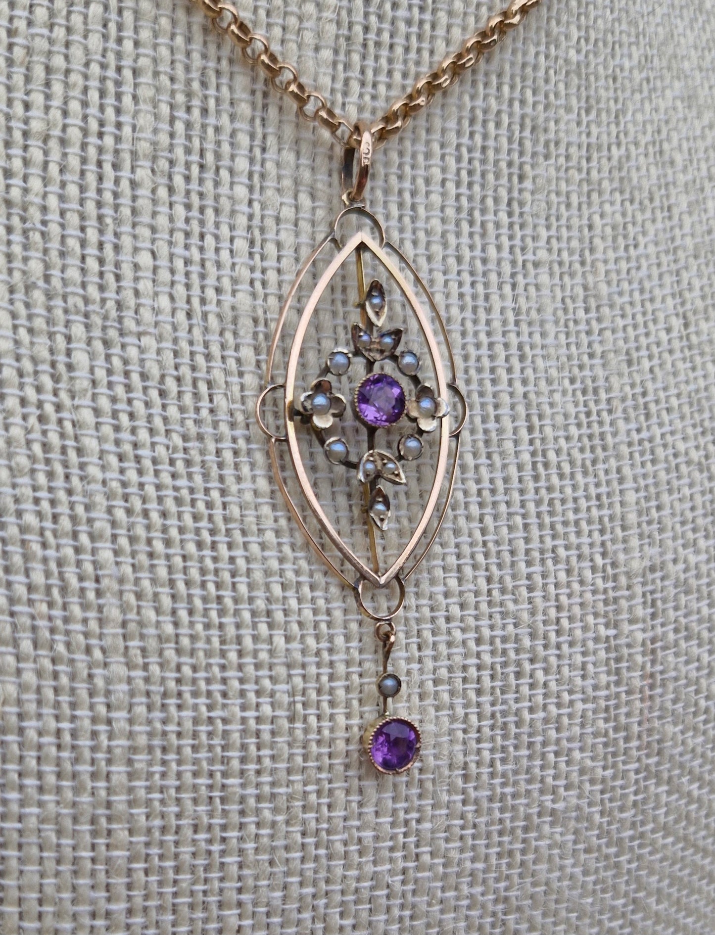 9ct Gold Antique Lavalier Pendant