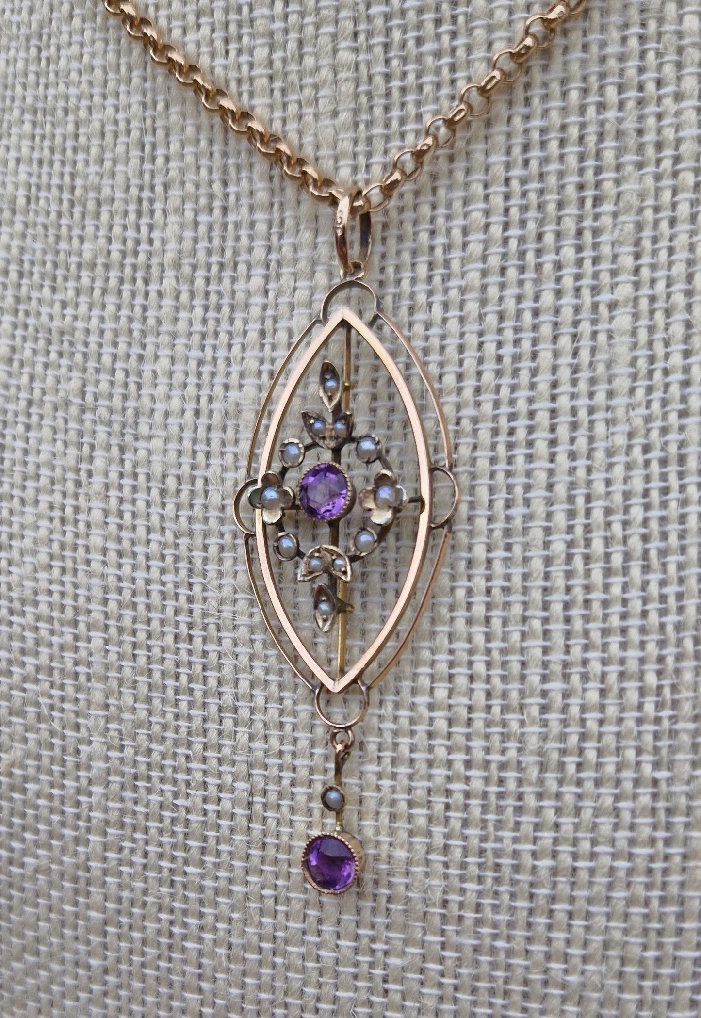 9ct Gold Antique Lavalier Pendant