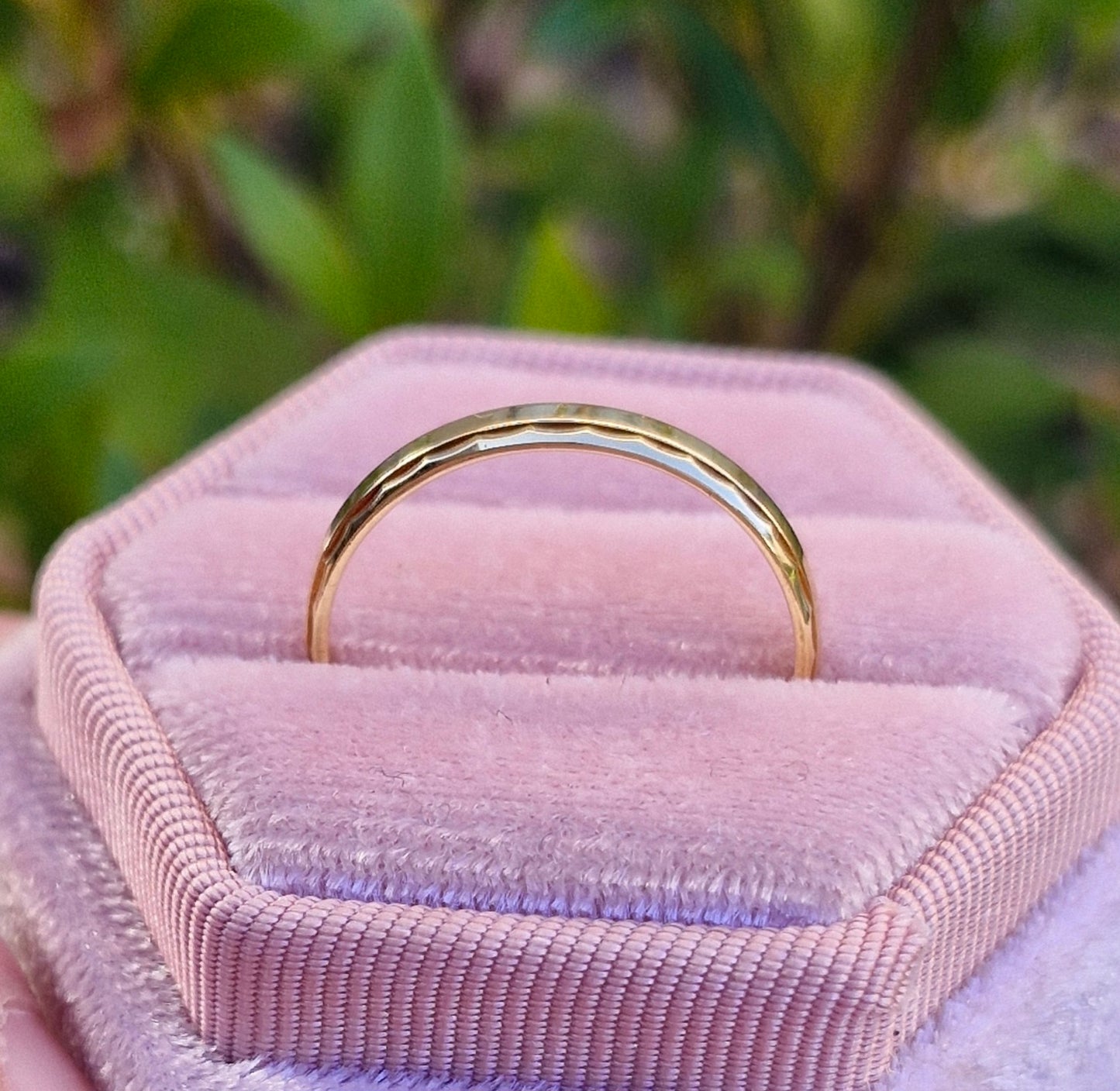 18ct Gold Band - Size M 1/2