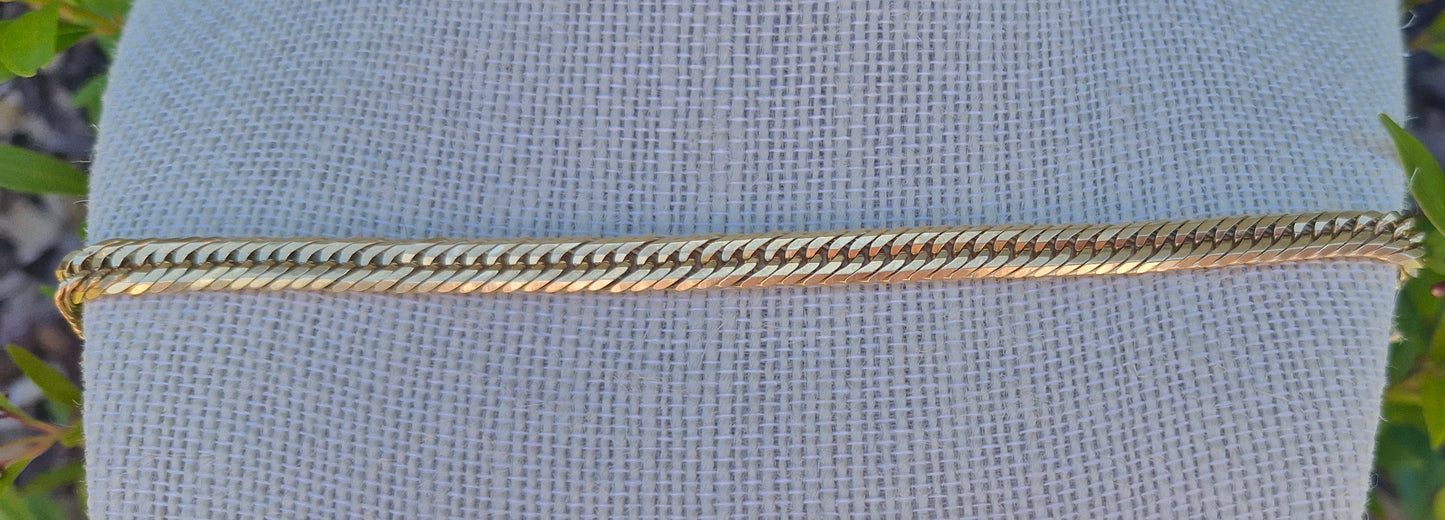 VAL $11,100 - 18ct Solid Yellow Gold Bracelet