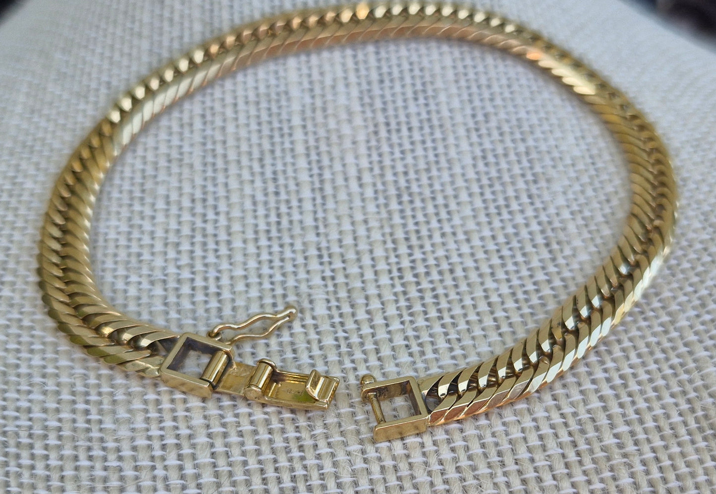 VAL $11,100 - 18ct Solid Yellow Gold Bracelet