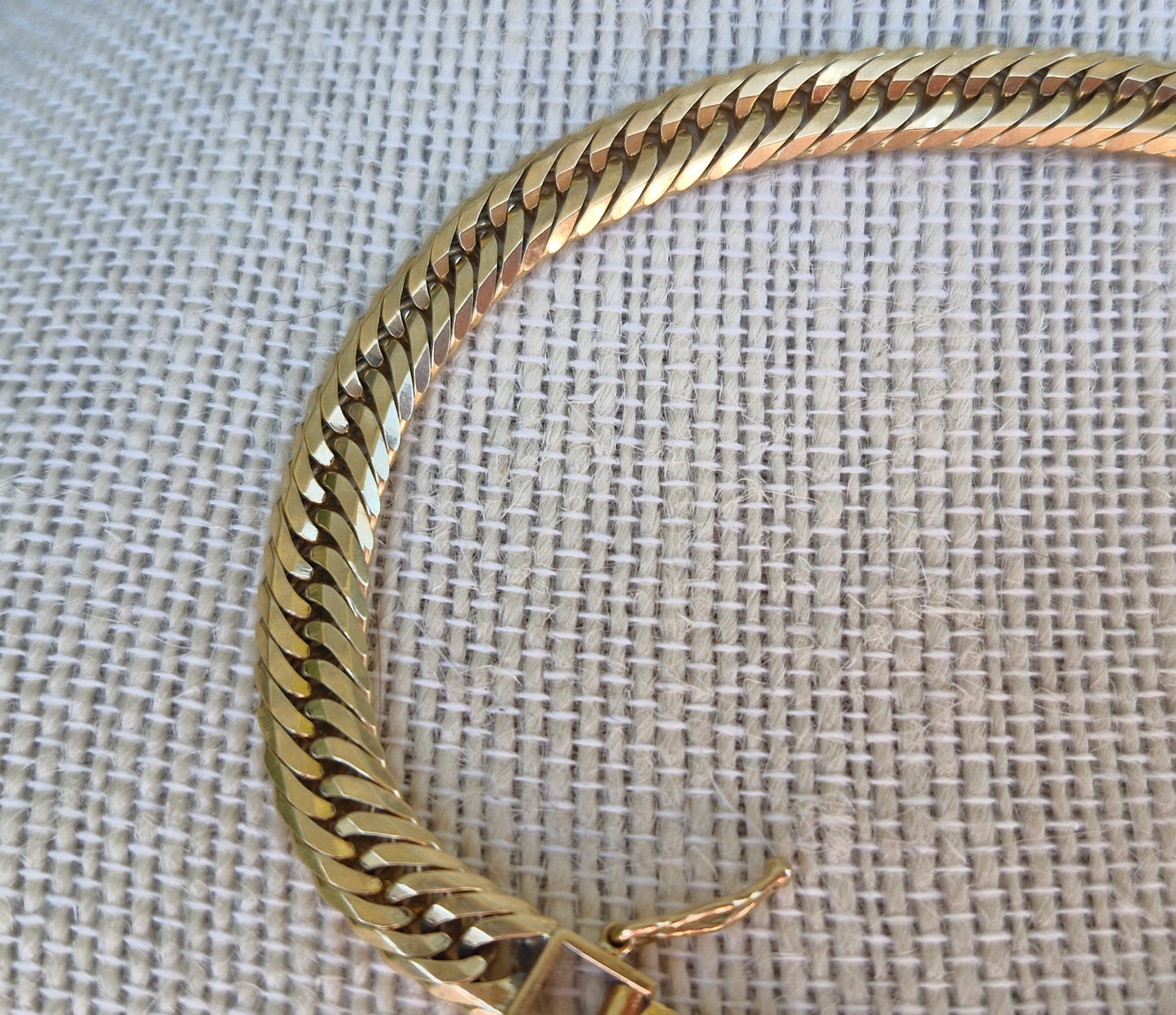 VAL $11,100 - 18ct Solid Yellow Gold Bracelet