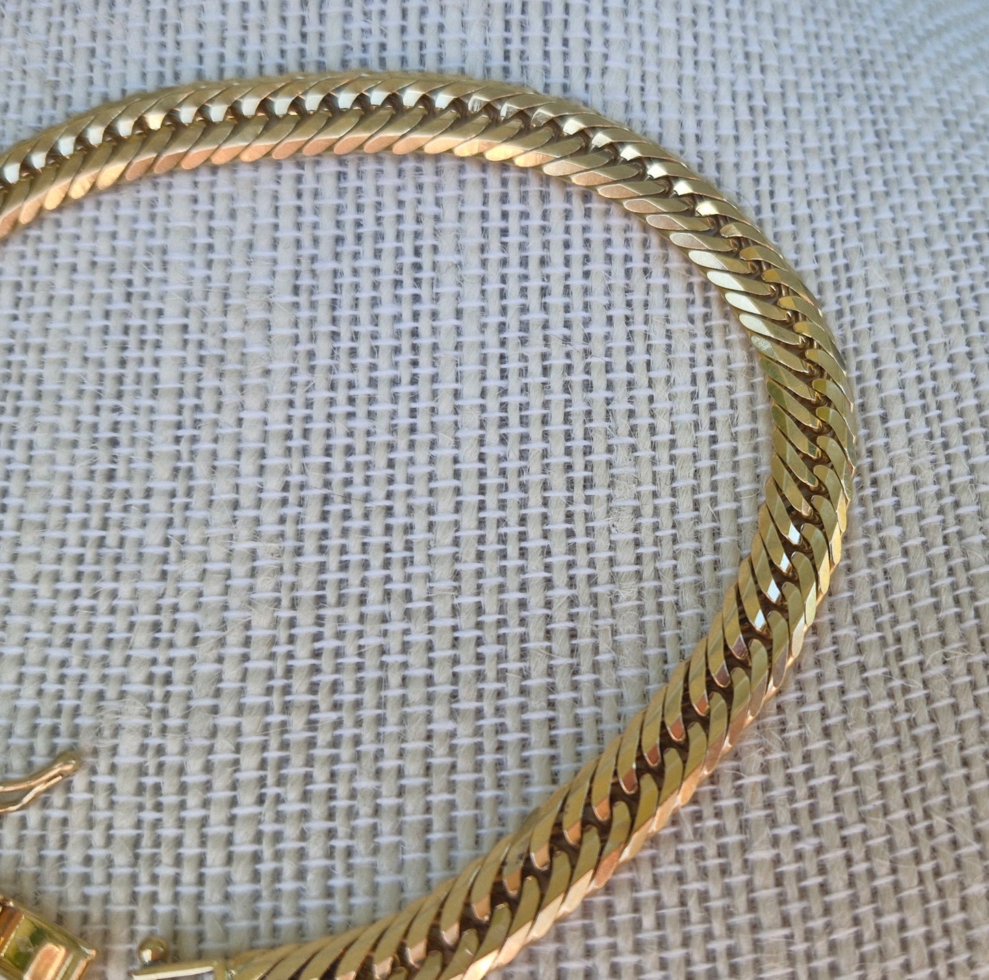 VAL $11,100 - 18ct Solid Yellow Gold Bracelet