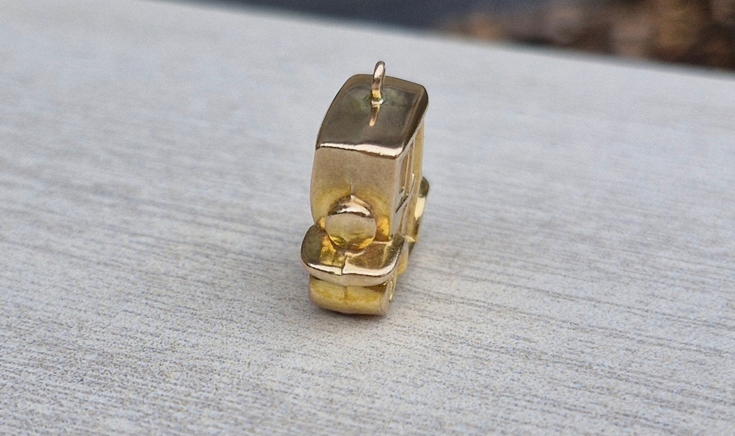 Vintage Large Car Charm in 9ct Gold